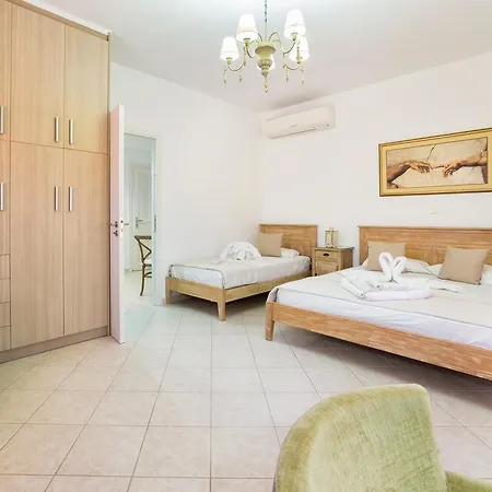 Panos Parikia Apartment Páros