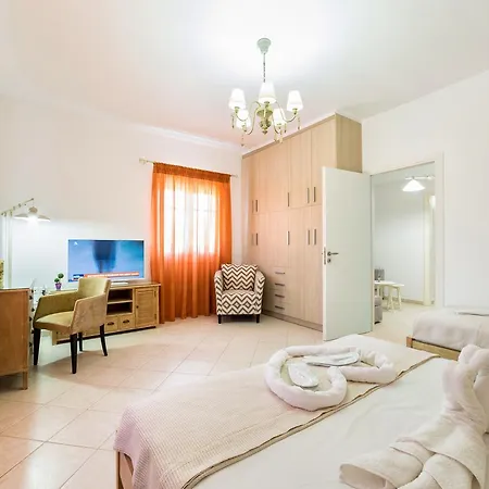 Panos Parikia Apartment Páros