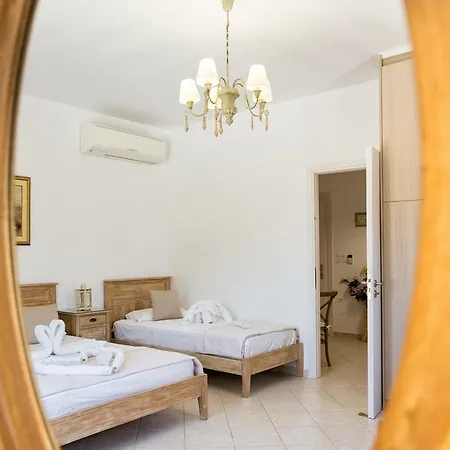 Panos Parikia Páros