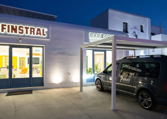 Panos Parikia * Paro