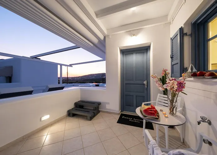 Panos Parikia * Paro